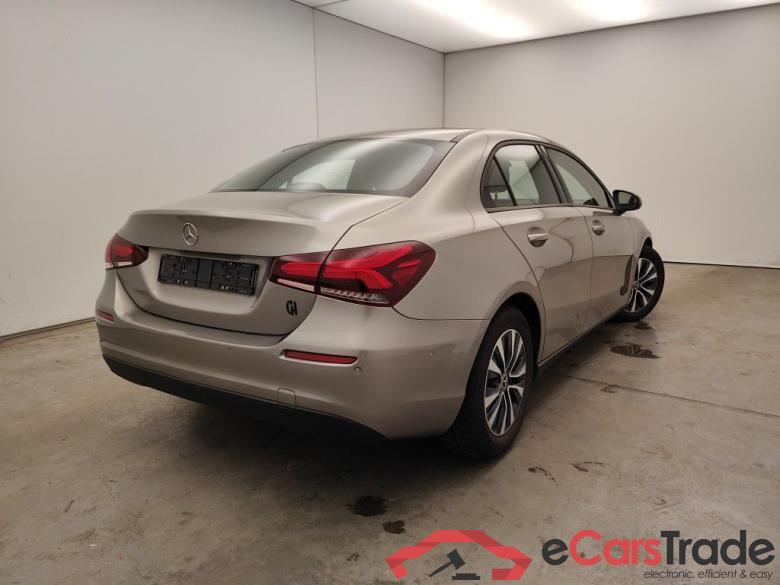 Mercedes-Benz A-Klasse Limousine A 180d Business Solution Aut. 4d #5