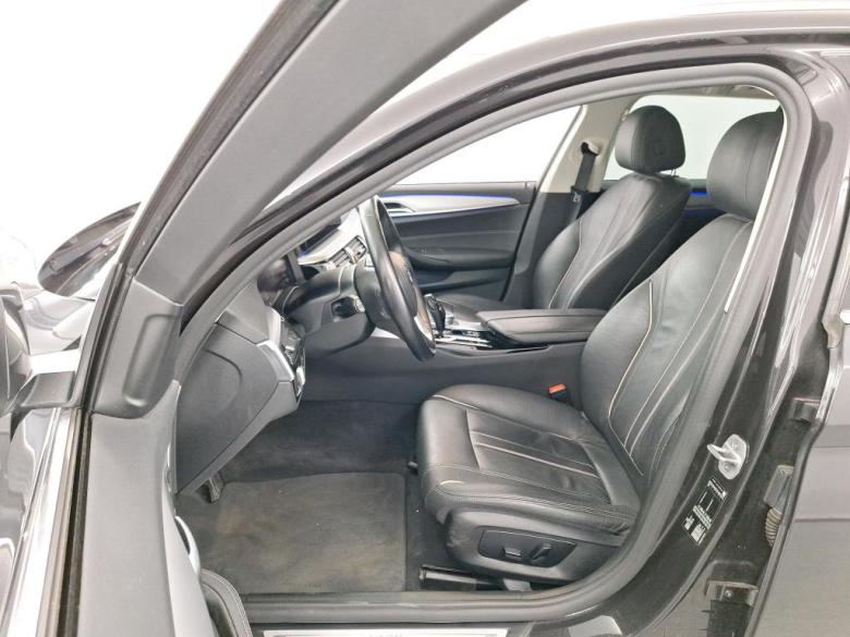 BMW 518d Touring Facelift Aut. LED-Xenon LC-Pro Navi-Pro Ambient Leather KeylessGo Camera Klima PDC ... #5