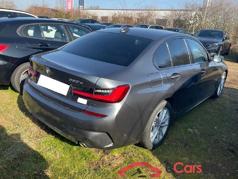 BMW 3-Serie ´18 BMW 3er 330e Aut. M Sport 4d 135kW #3