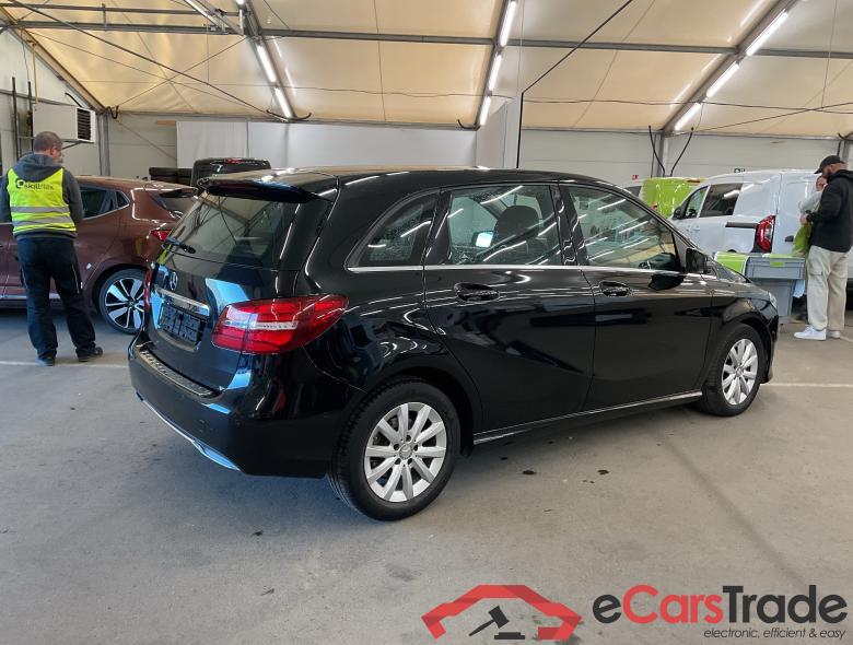 MERCEDES-BENZ B 180 d #2