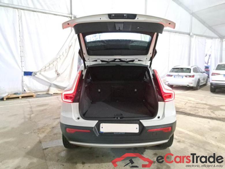 Volvo 65 VOLVO XC40 / 2017 / 5P / SUV T5 TWIN ENGINE GEARTRONIC BUSINESS PLUS #5