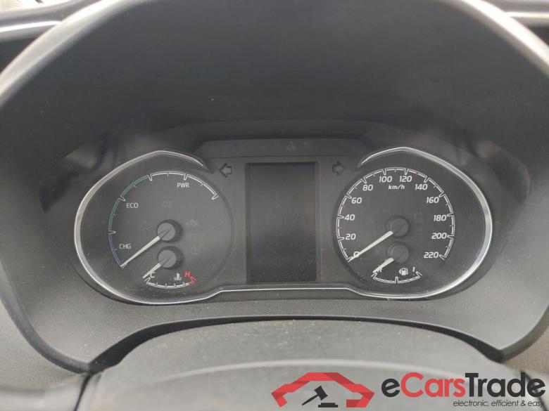 Toyota 1.5 Hybrid Active TOYOTA Yaris / 2017 / 5P / berlina con portón 1.5 Hybrid Active #4