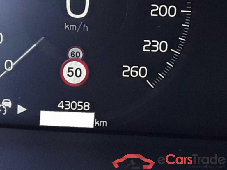 Volvo XC40 (2017->) DE - SUV5 B4 2WD EU6d, Inscription (EURO 6d), 2020 - 2022 #3