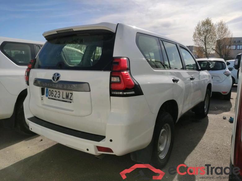 Toyota 2.8 D-4D GX TOYOTA Land Cruiser / 2017 / 5P / todoterreno 2.8 D-4D GX #2
