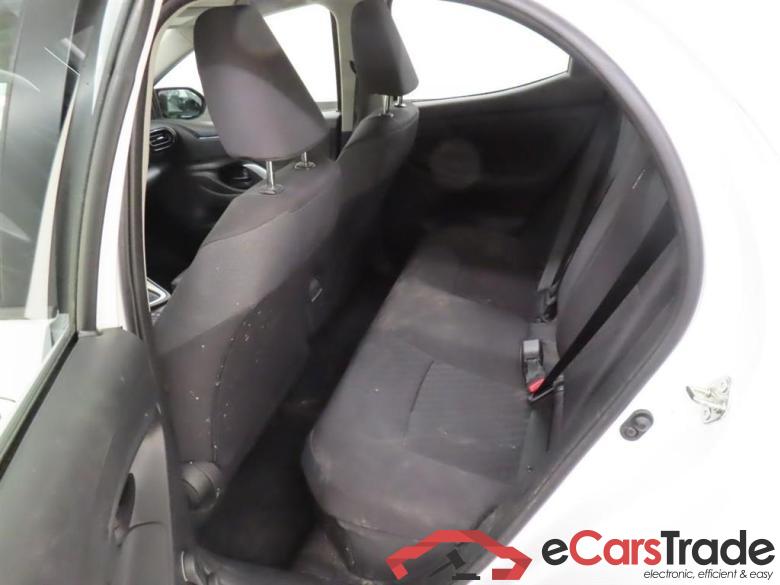 TOYOTA YARIS 1.5 Hyb. Active #6