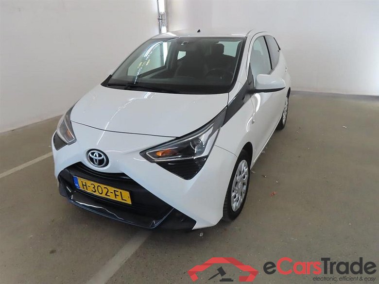 TOYOTA Aygo 1.0 VVT-i x-play