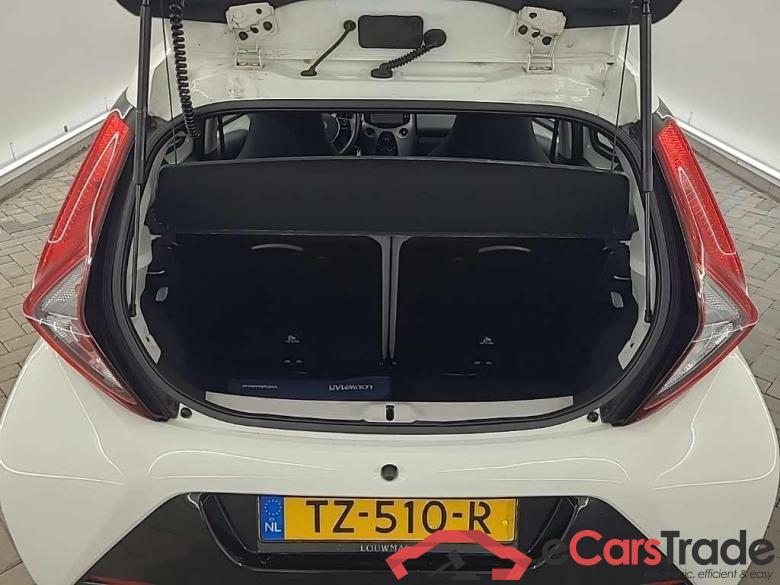 TOYOTA Aygo 1.0 VVT-i x-play 5D 53kW #5
