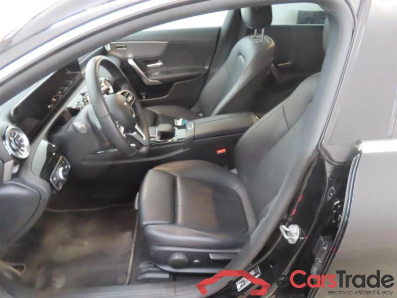 MERCEDES-BENZ CLA Shooting Brake 200 d Bns Sol. Lux. #5