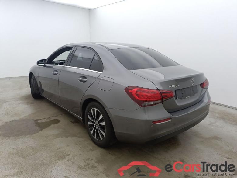 Mercedes-Benz A-Klasse Limousine A 180 d DCT Business Solution 4d #3