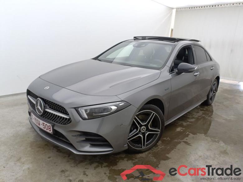 Mercedes-Benz A-Klasse Limousine A 250e Business Solution 4d #1
