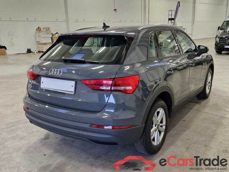 Audi 88 AUDI Q3 / 2018 / 5P / SUV 35 TDI S TRONIC BUSINESS #2