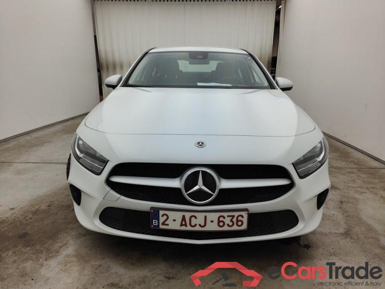 Mercedes-Benz A-Klasse Limousine A 200d Business Solution 4d #5