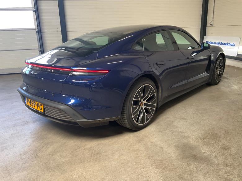 Porsche Taycan Performance 84kWh Pano LED Virtual Navi-Pro Bose Sport-Leather KeylessGo Camera Klima PDC ... #3