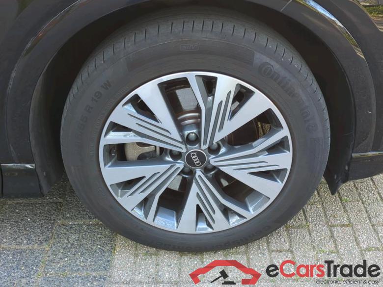 AUDI Q4 e-tron  #6