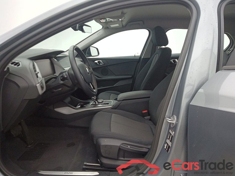 BMW 1 HATCH DIESEL - 2019 118 dA 150hp (EU6AP) 5d #6