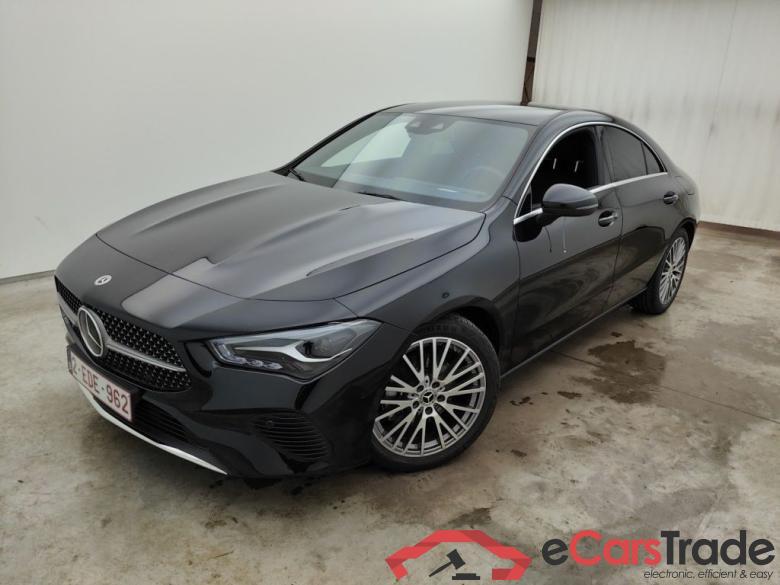 Mercedes-Benz CLA CLA 180 Luxury Line 4d #3