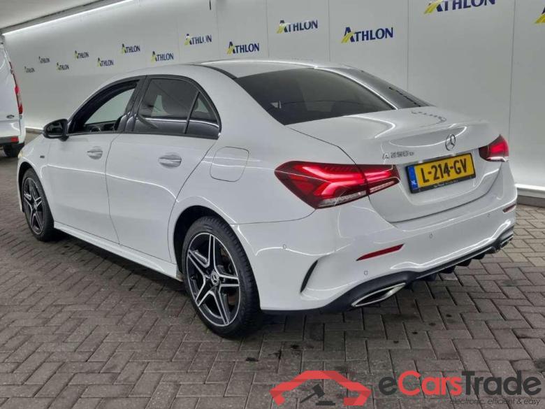 MERCEDES-BENZ A-Klasse Limousine A 250 e 8G-DCT Business Sol AMG Limited 4D 160kW #4