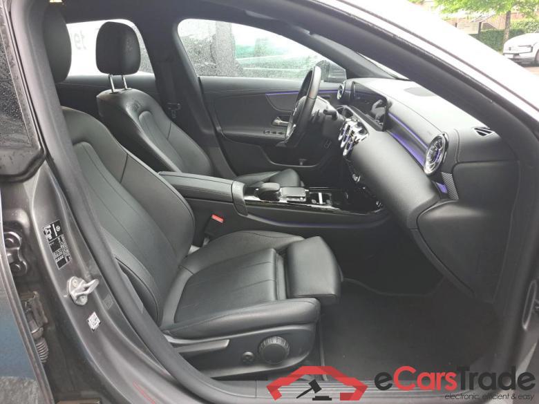 MERCEDES - MER CLA SHOOTING BRAKE 200 d DCT 150PK Business Solution Limited Luxury #3