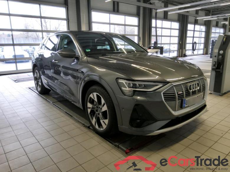 Audi 50 quattro S line E-tron #2