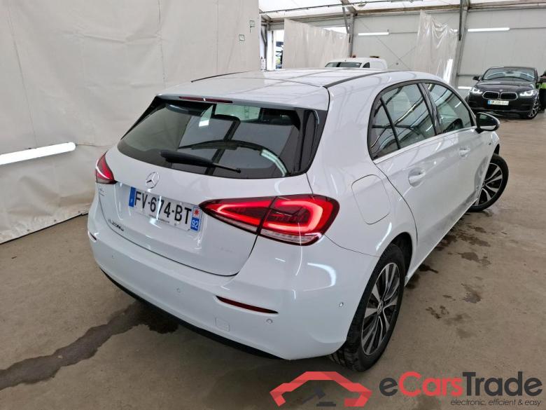 Mercedes A 250 e Business Line 8G-DCT MERCEDES-BENZ Classe A Compact / 2018 / 5P / Berline A 250 e Business Line 8G-DCT #3