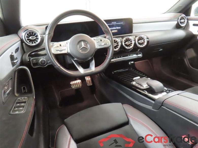 MERCEDES-BENZ CLA Shooting Brake 200 Bns Sol. AMG #3