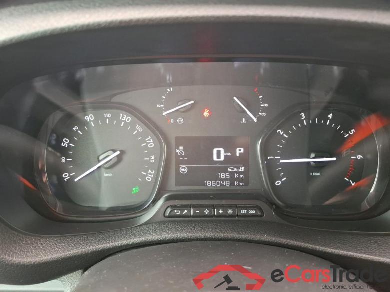Peugeot BLUEHDI 180 S&S AUTO STANDARD Asphalt Expert Fourgon Asphalt L2 2.0 HDi 180CV BVA8 E6dT #6
