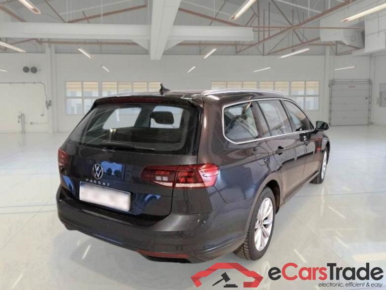 Volkswagen 28 VOLKSWAGEN PASSAT / 2019 / 5P / STATION WAGON VAR. 2.0TDI SCR EVO 90KW BUSINESS DSG #2
