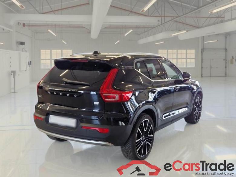 Volvo 218 VOLVO XC40 / 2017 / 5P / SUV T5 PLUG-IN HYBRID AUTO RECHARGE INSCR. #2