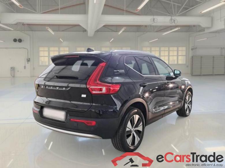 Volvo 11 VOLVO XC40 / 2021 / 5P / SUV T4 RECHARGE PLUG-IN AUTO CORE #2