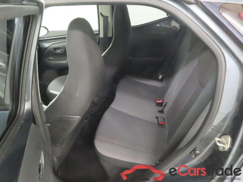 TOYOTA Aygo 1.0 VVT-i x-cite #6