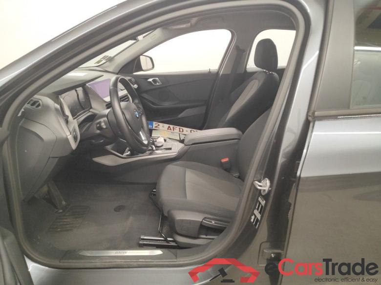 BMW 1 Reeks Hatch 118iA (100 kW) 5d #6
