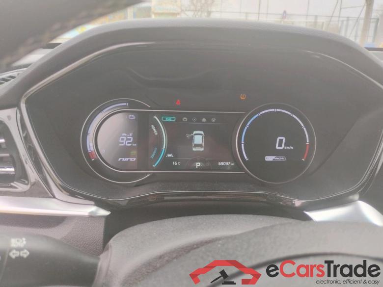 Kia e-Niro 150kW (204CV) Drive (Long Range) KIA e-Niro / 2016 / 5P / crossover e-Niro 150kW (204CV) Drive (Long Range) #4