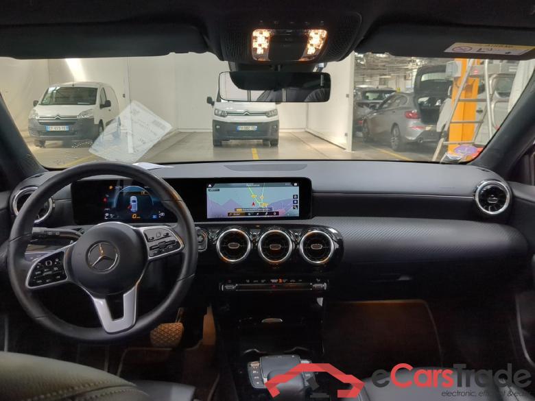 Mercedes A 180 Business Line 7G-DCT MERCEDES-BENZ Classe A Compact / 2018 / 5P / Berline A 180 Business Line 7G-DCT #5
