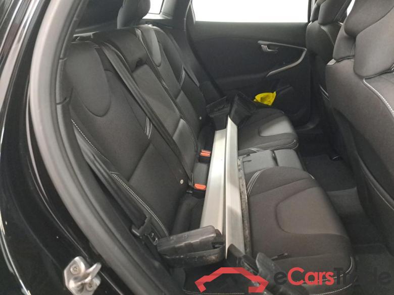 VOLVO V40 DIESEL - 2016 2.0 D2 Black Edition AdBlue (EU6d-TEMP) #6