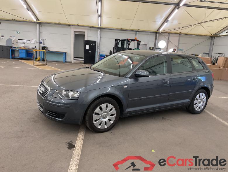 AUDI A3 Sportback SP.B.ATTR 1.6L 102 CVPK 5V #1