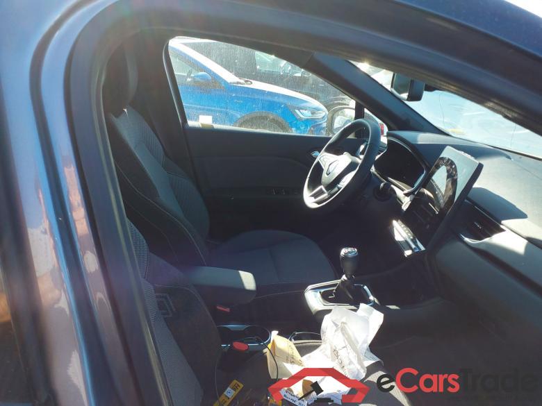 RENAULT Captur 1.3 TCe 103KW 140CV Techno #3