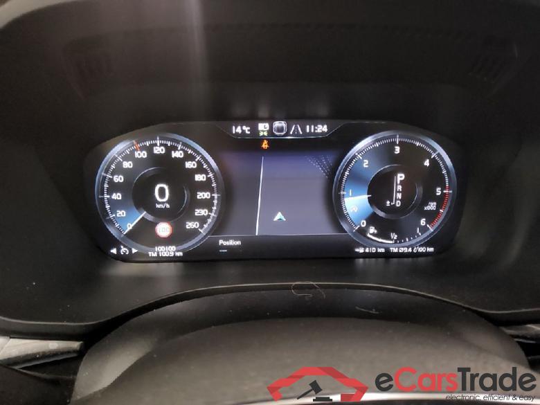 Volvo XC60 ´17 XC60 Momentum Pro 2WD 2.0 D4 140KW AT8 E6dT #2
