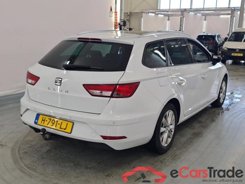 Seat Leon ST 12-19 SEAT Leon Sportstourer 1.0 TSI Style Ultimate Edition 5d #2