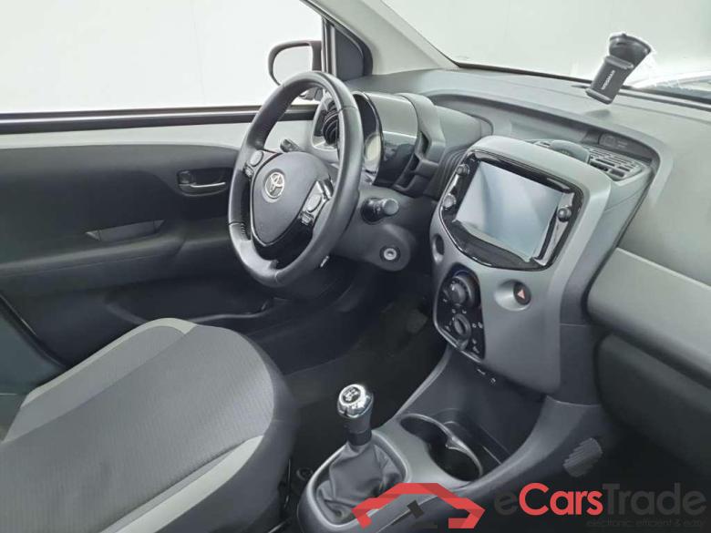 TOYOTA Aygo 1.0 VVT-i x-play 5D 53kW #6