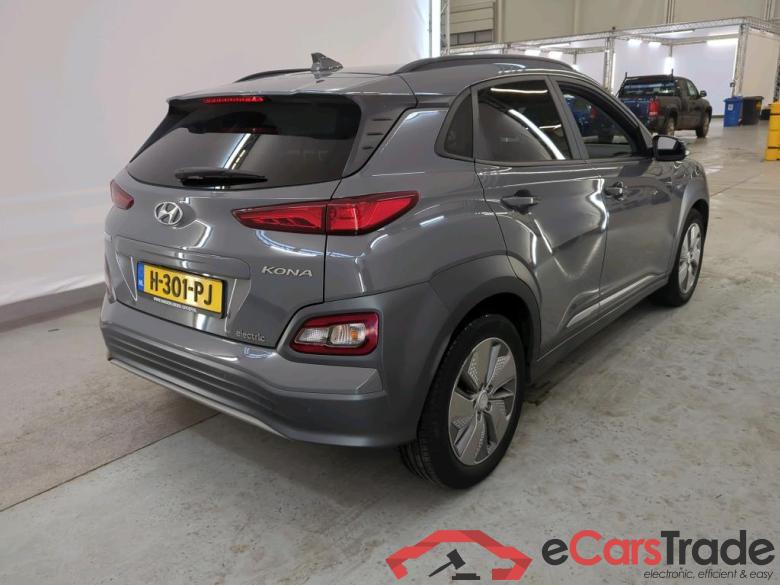 Hyundai Kona '17 Hyundai KONA Premium Electric 64 kWh 5d #2