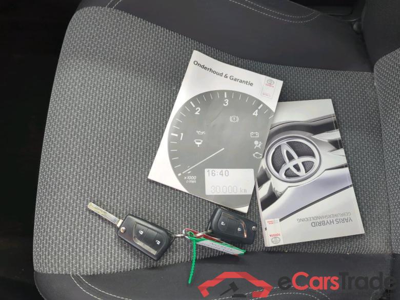 Toyota Yaris 5d 14-20 Toyota Yaris 1.5 Hybrid Aspiration Automaat 5d #4