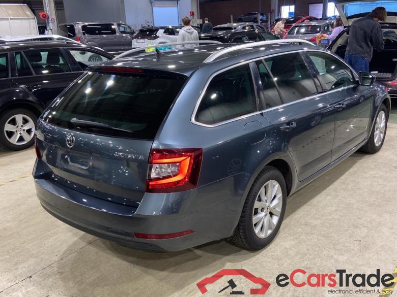 SKODA Octavia 1.6 CR TDi Ambition DSG #4