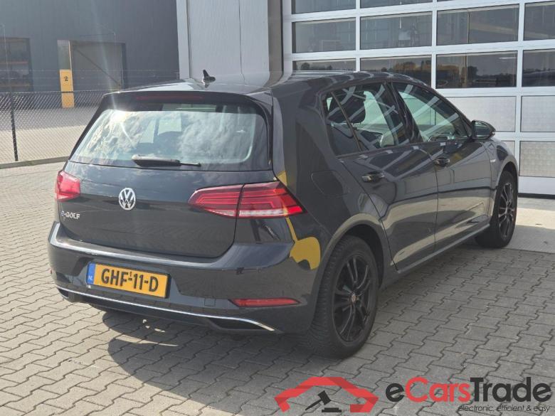 VOLKSWAGEN e-Golf E-DITION #4