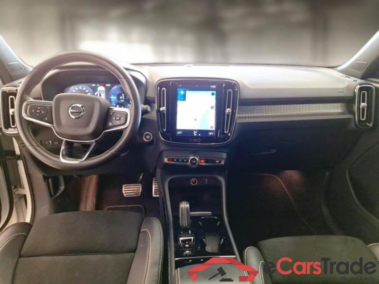 Volvo 223 VOLVO XC40 / 2017 / 5P / SUV T5 PLUG-IN HYBRID AUTO RECHARGE R-DESIGN #3
