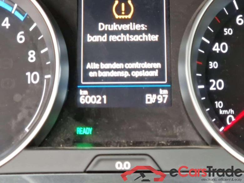 VOLKSWAGEN e-Golf e-Dition #4