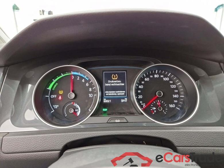 VOLKSWAGEN e-Golf e-Dition #5