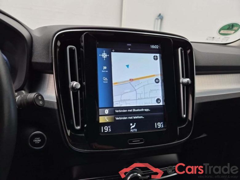 VOLVO XC40 1.5 T2 Momentum Pro AUT #6