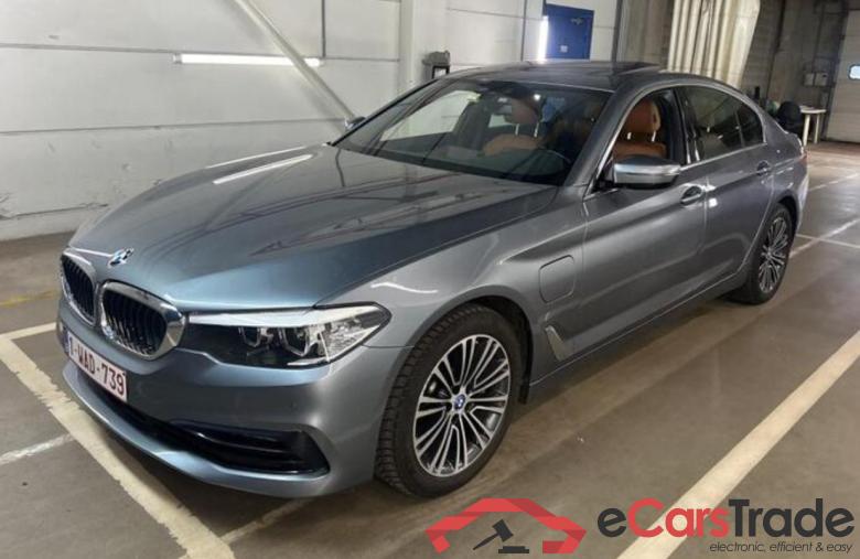 BMW 530e Hybrid iPerformance Aut. Pano LED-Xenon Ambient Navi Sport-Leather KeylessGo Camera Klima PDC ... #1