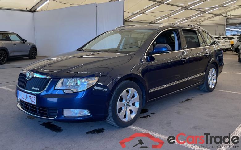 Skoda Superb Combi 1.6 CRTDI Elegance Xenon Navi Leather Klima PDC ... #1