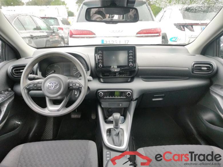 Toyota 1.5 120H Business Plus TOYOTA Yaris / 2020 / 5P / berlina con portón 1.5 120H Business Plus #3